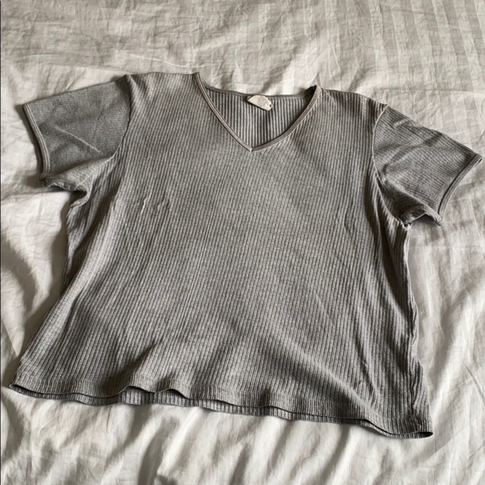 Simple light grey ribbed v neck tee